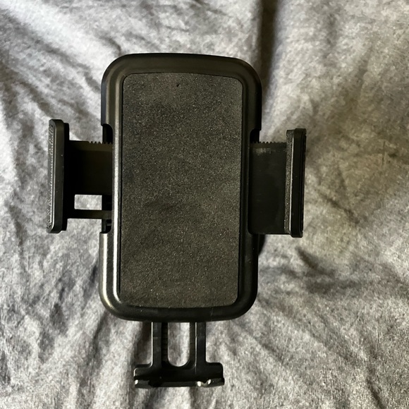 Cell phone holder for vehicle - Picture 2 of 9